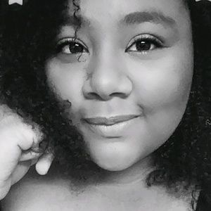 Meet your Posher, Kassandra